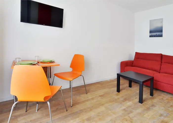 Studio Au Calme Proche Gare - 25\' Paris Centre