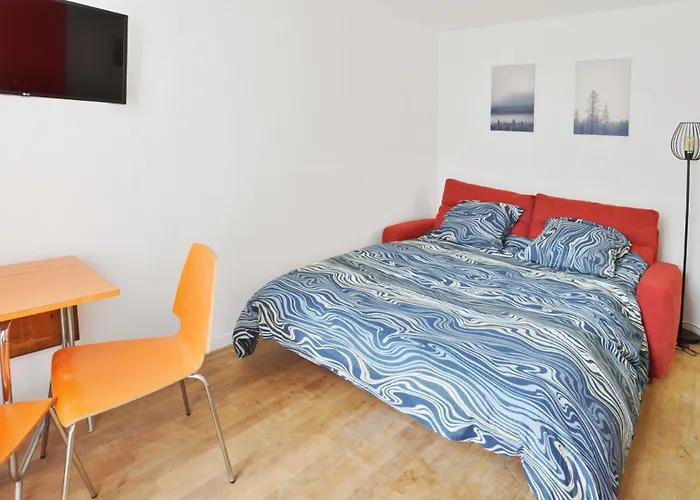 Studio Au Calme Proche Gare - 25\' Paris Centre